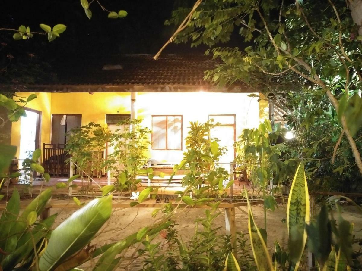 Eastwind Surf Camp * Arugam Bay